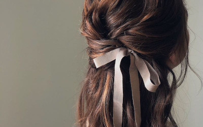 Tendenza beauty 2023: i veri protagonisti sono i fiocchi